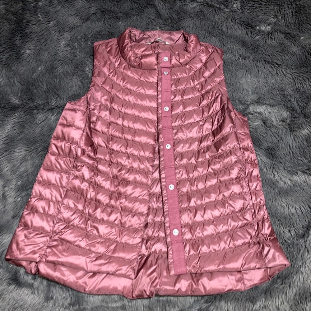 Athleta Vests Dark Rose Lightweight Down Size Medium Metallic  Snap Packable